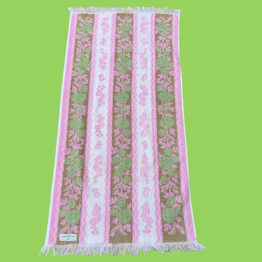 Vintage Cannon Monticello Bath Towel Floral Pink & Green Roses w/ Fringe Cottage